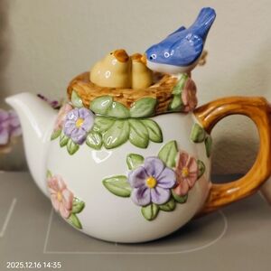 Teleflora Ceramic Teapot with Floral Design And Birds In The Nest | Cottagecore